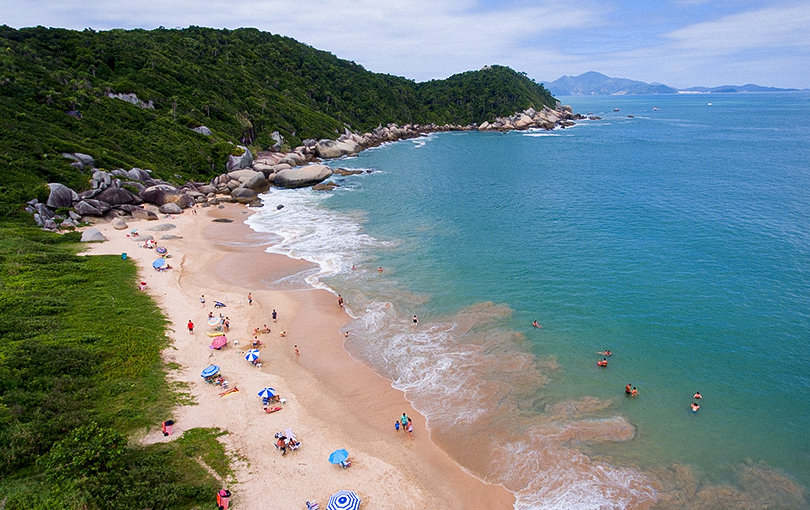 corretor de imoveis em balneario camboriu quatro motivos para ter uma casa na praia